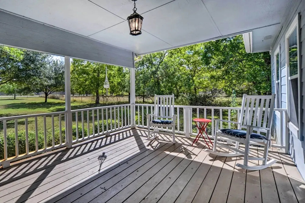 'the Petite Lake House' in Seguin w/ Patio!