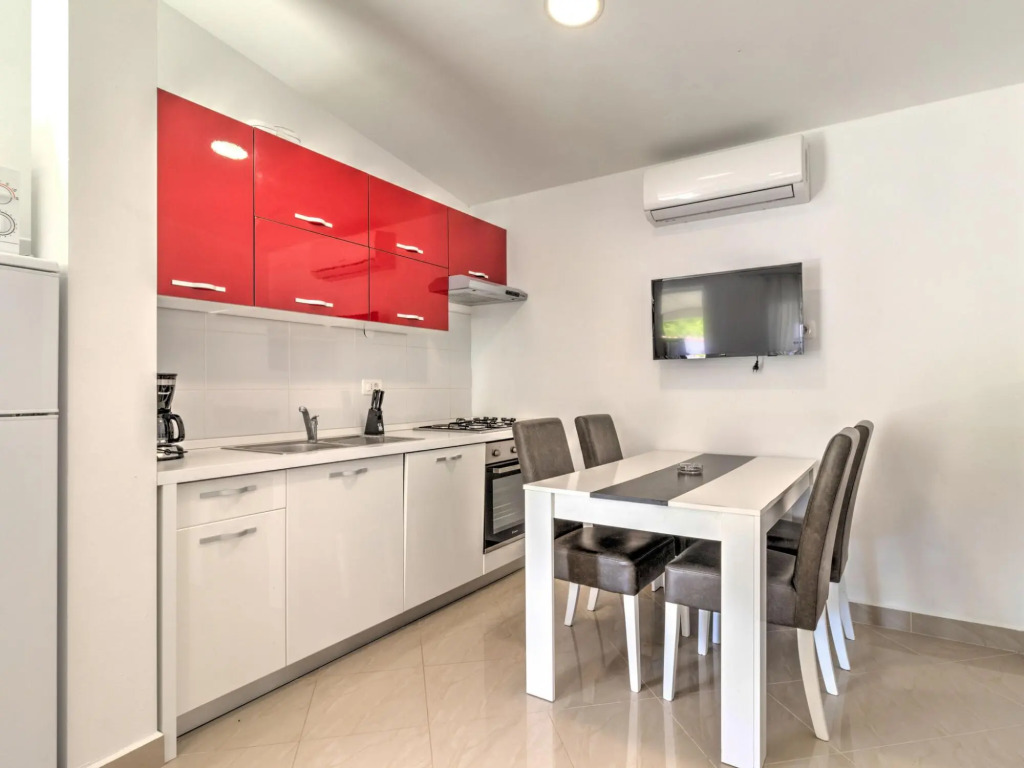 Holiday Home in Banjole near the Beach