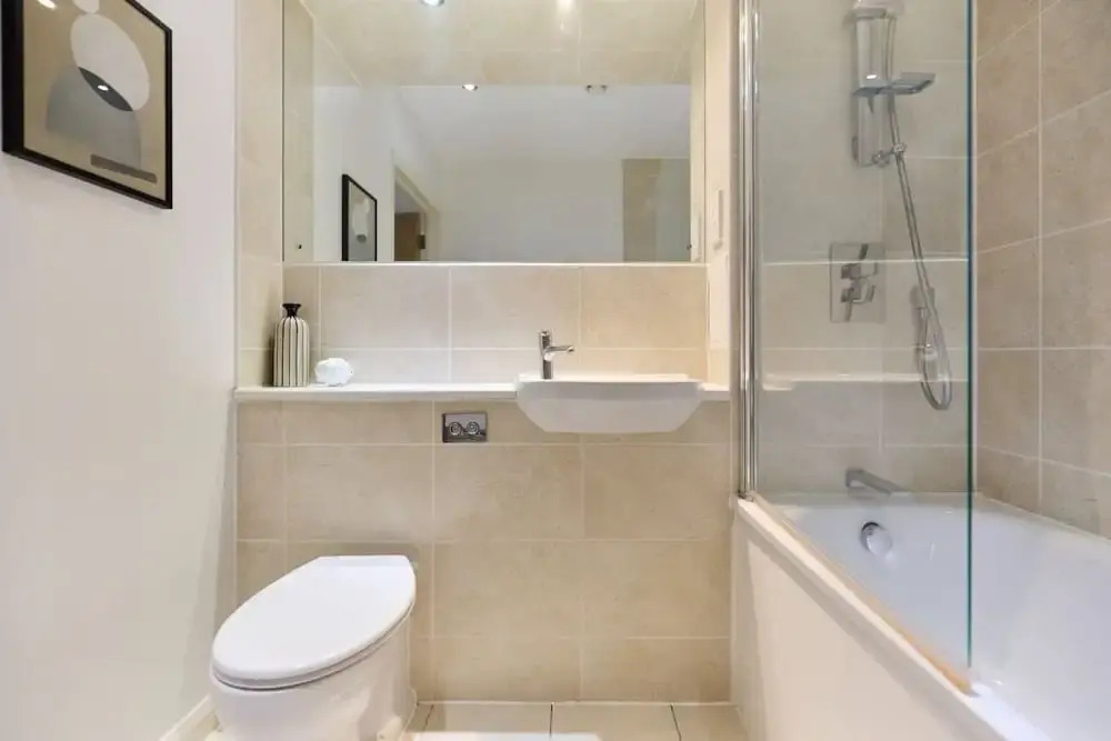 The Enfield Sanctuary - Modern 1bdr Flat With Balcony