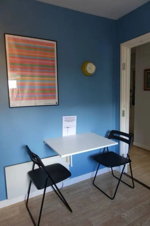 1 Bedroom Studio Flat With Free Parking Sleeps 2