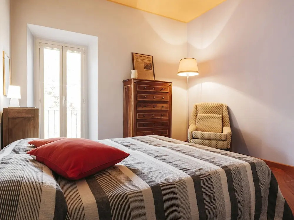 Delightful Holiday Home in Castelleto Ticino with Hot Tub