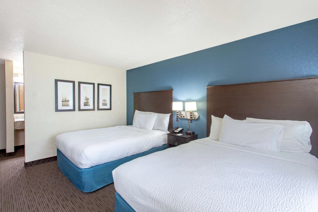 AmericInn by Wyndham Mankato Event Center near MSU