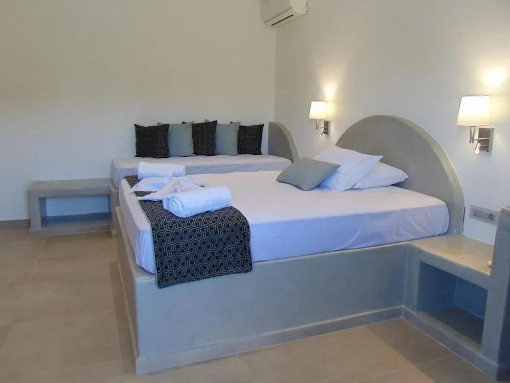 Potamida Suites