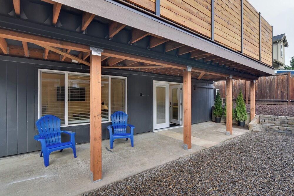 Healthcare Workers' Home Base! Portland Apt