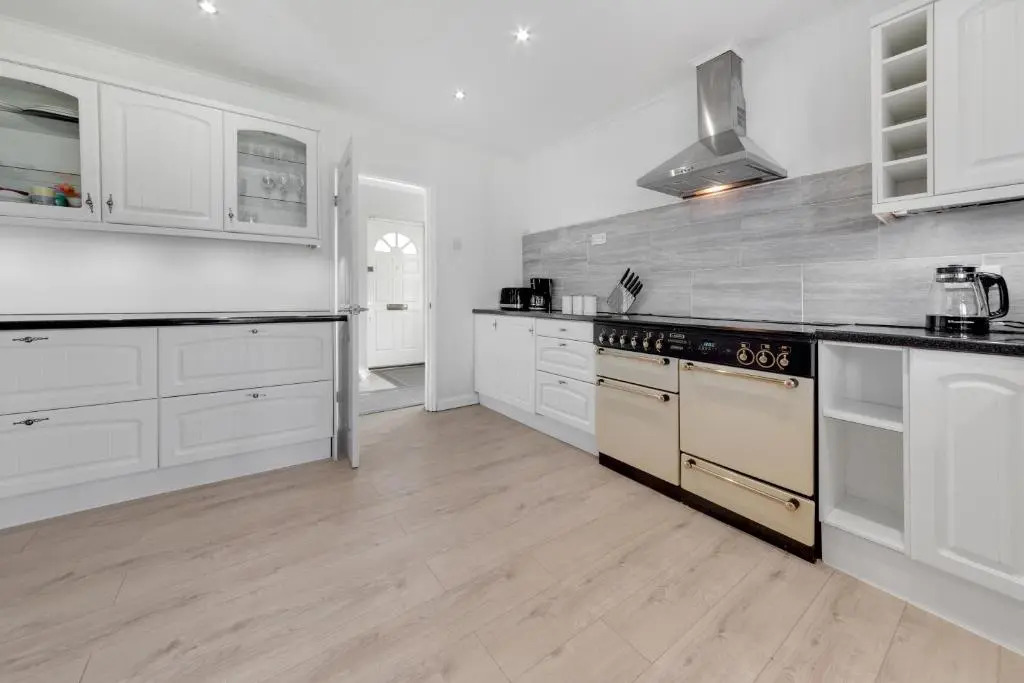 Suites by Rehoboth - Eton House - Orpington