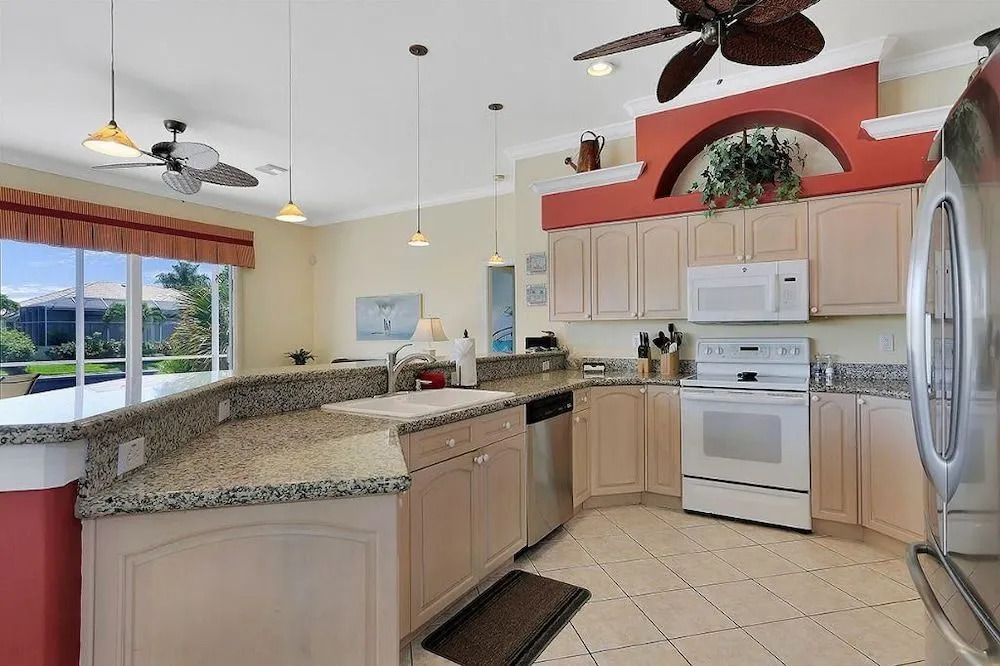 Ivory Ct Home 941