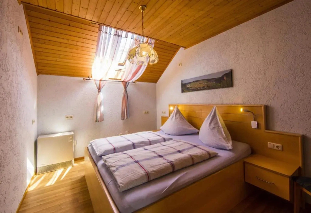 Ferienhaus "Anne" und Weingut Willi Fett