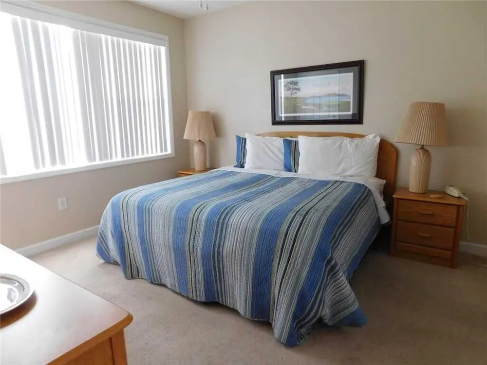 River Crossing #322 - 2 Br Condo