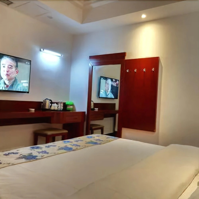 Wenquan Yuantou Hotel