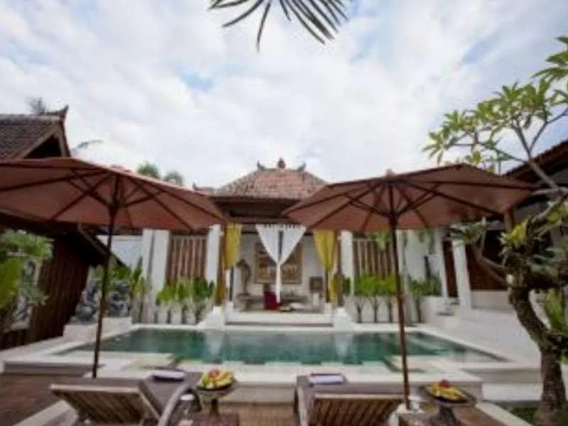 The Prabu House of Art and Villa