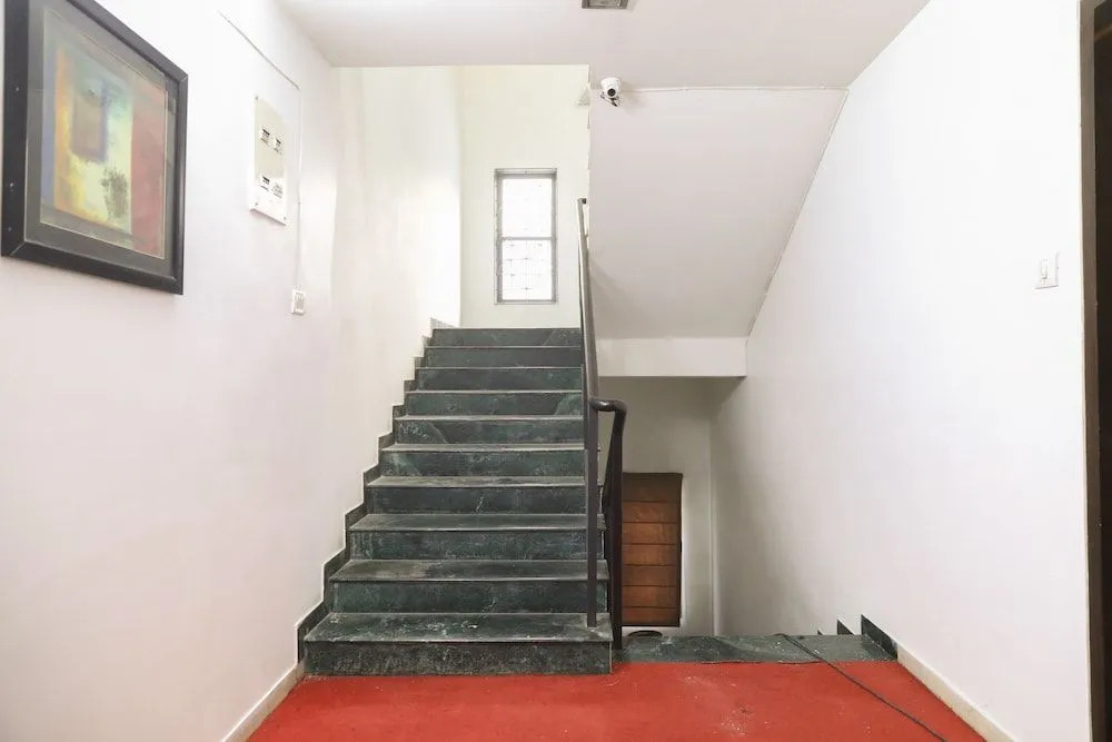 OYO 26499 Check Inn Service Apartment