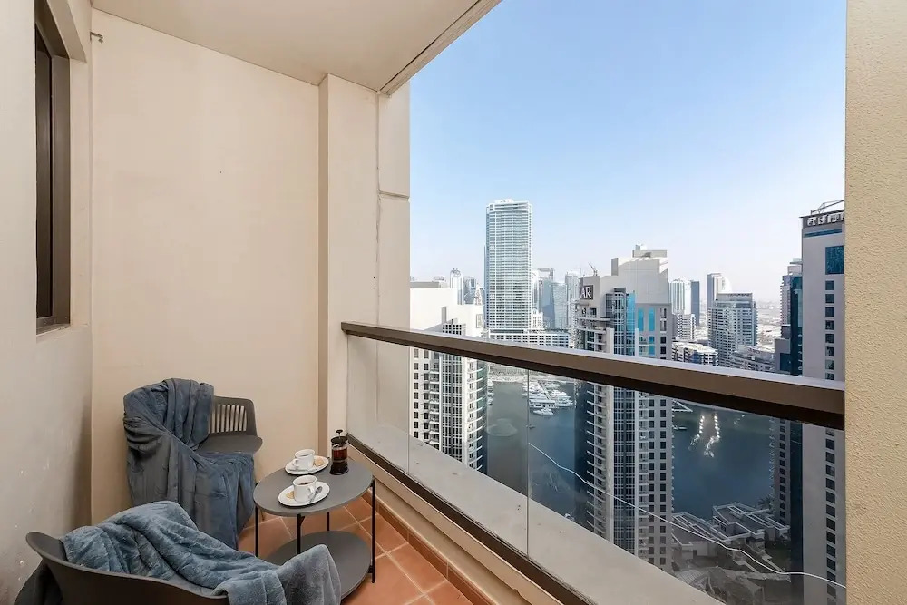 Panoramic Spacious City View 2BR Escape