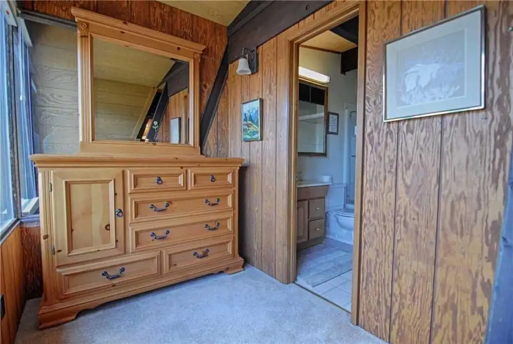 Large Deck and Bonus Room Plus Unique Features #146