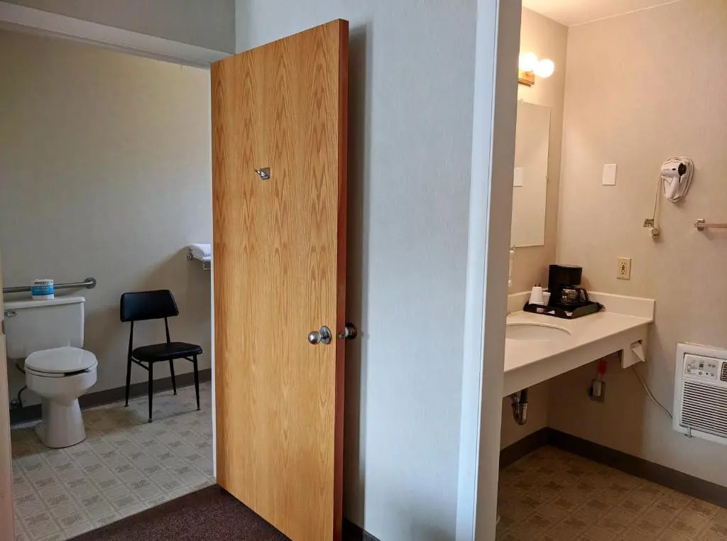 Aquarius Inn