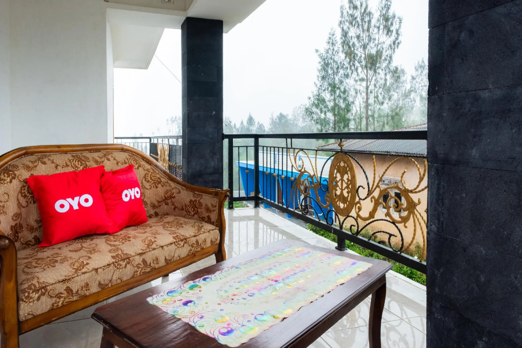 OYO 2169  Anugrah Bromo Homestay