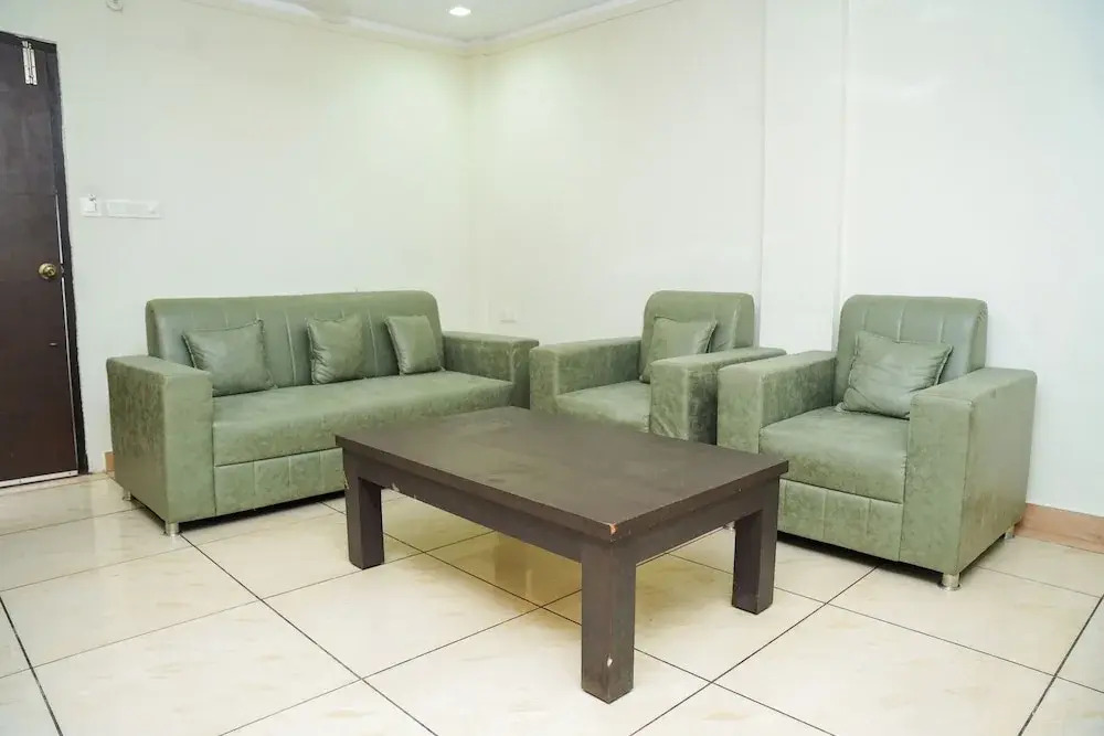 Hotel Grand Leela Krishna