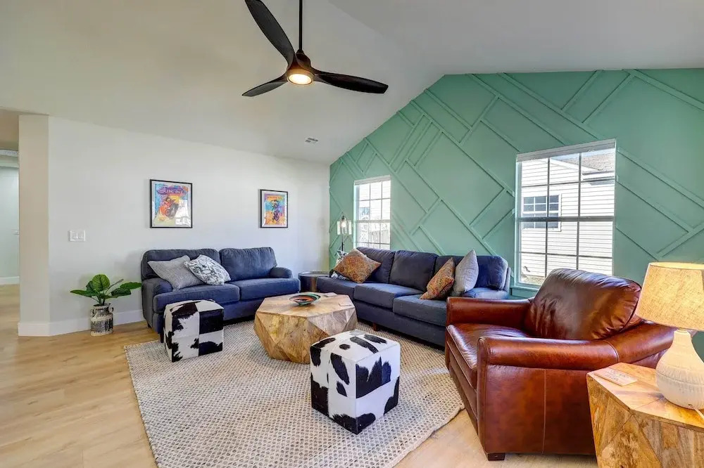 Chic Bentonville Home w/ Patio & Fire Pit