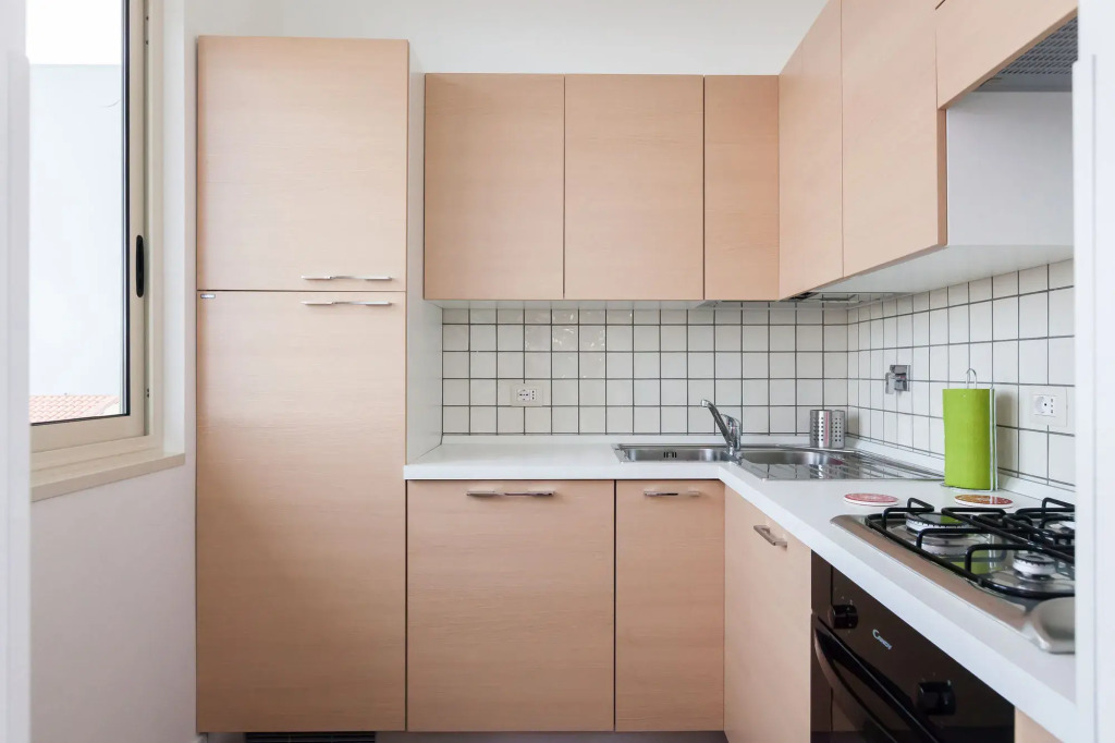 Almes Apartments