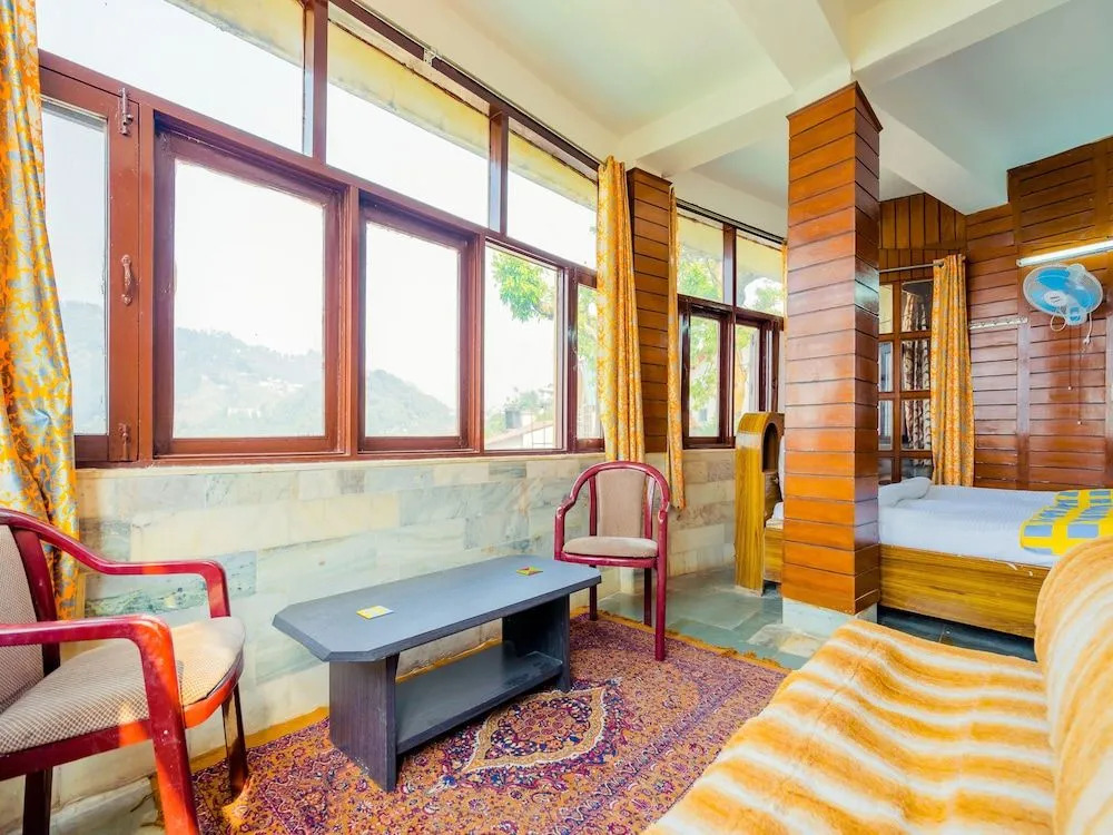 OYO 13693 Home Royal Wood 3BHK Mall Road