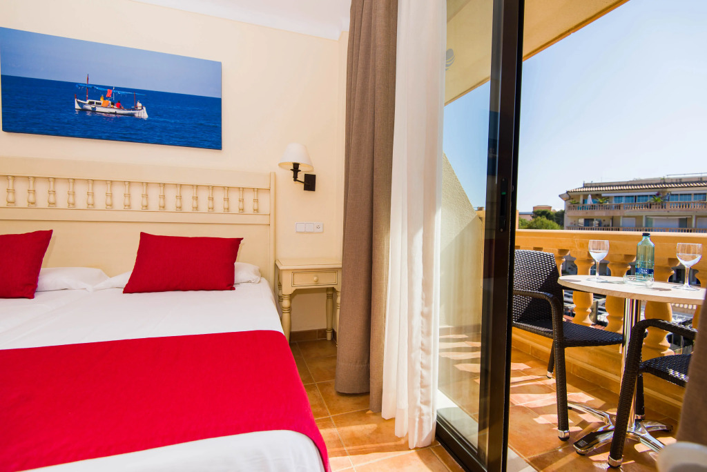Bell Port Hotel