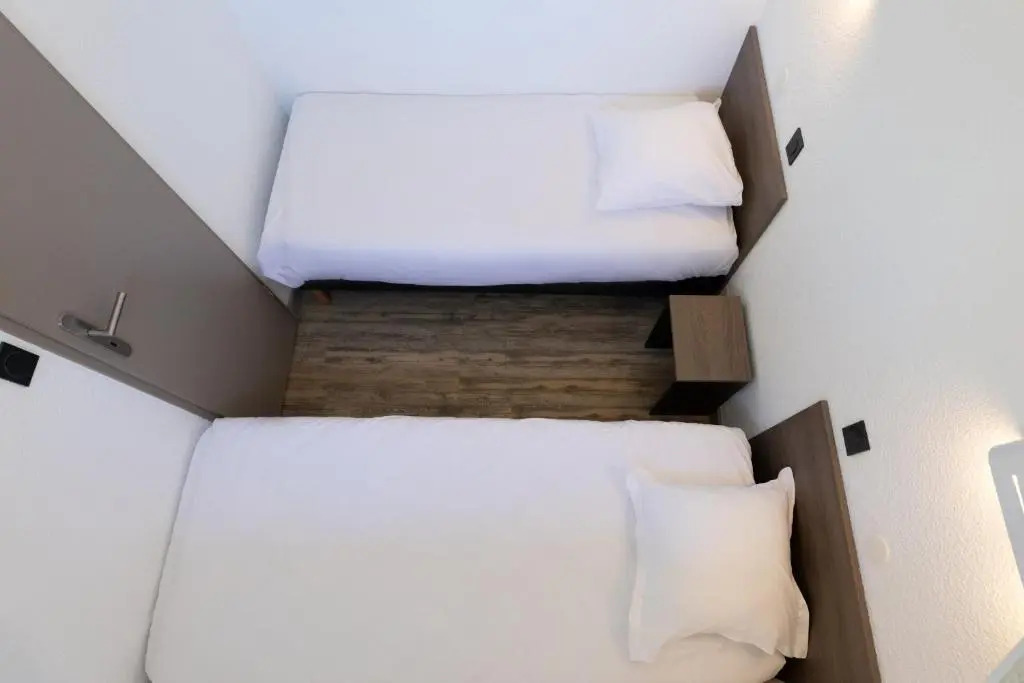 SOWELL HOTELS LOlivier
