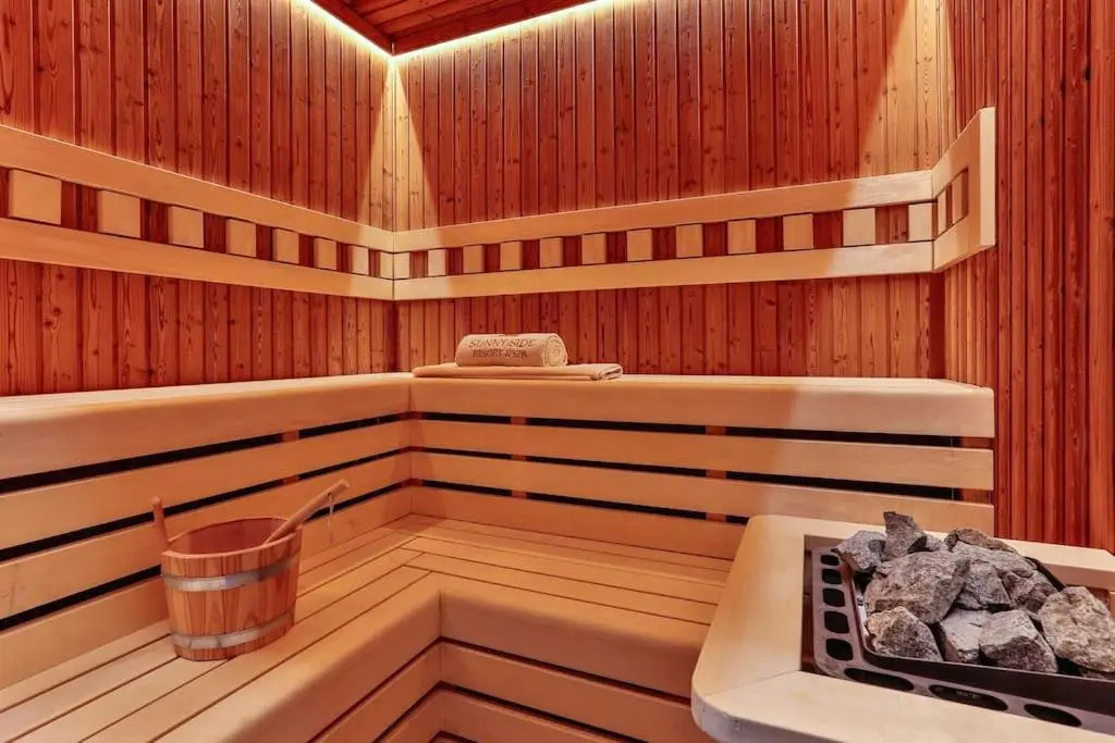 Modern 1BR apartment with swimming pool