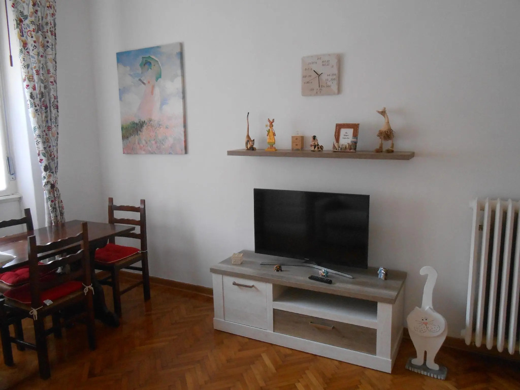 Appartamento in centro con wifi e posto auto in garage