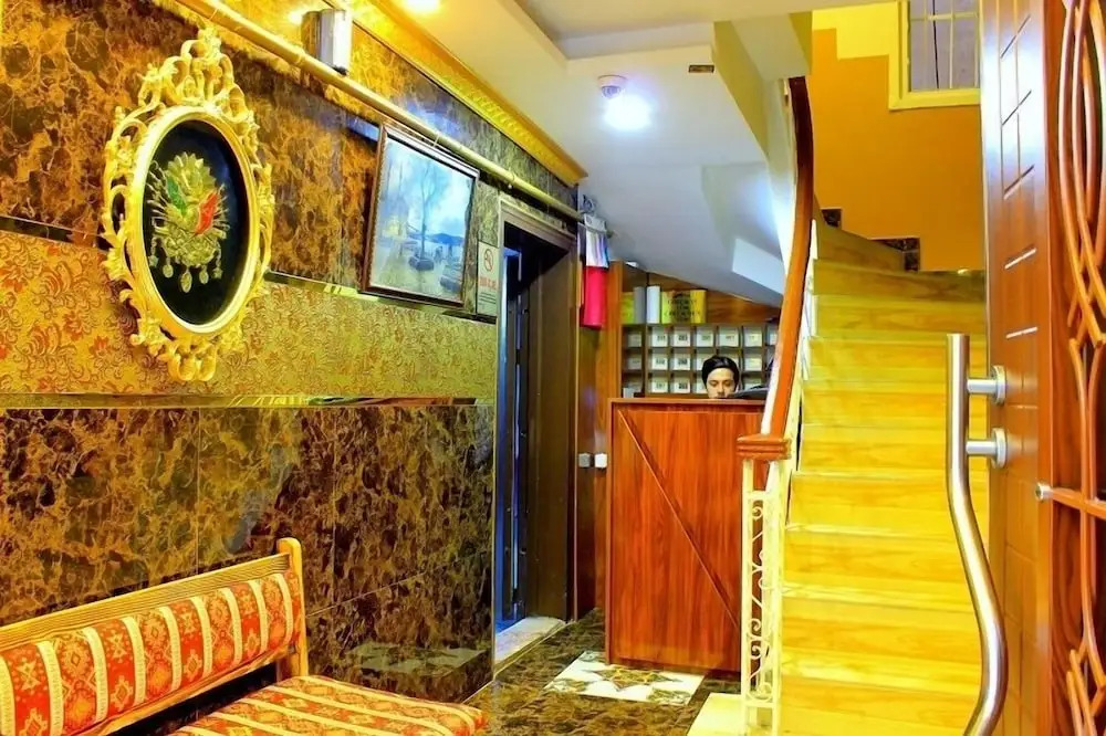 Hotelium 1