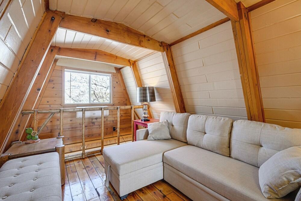 Hike, Bike & Atv! A-frame Rimrock Cabin w/ Views