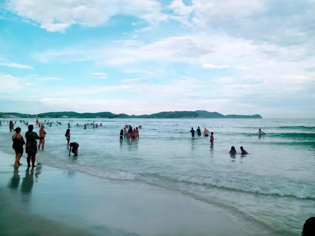 Apartamento Mob à 5 minutos da Praia do Forte dois quartos