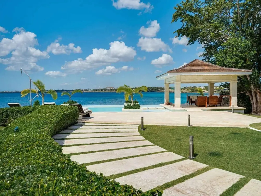Sunny Vacation Villa 67