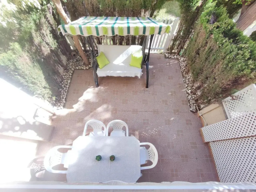 Baby-Friendly Terrace Apartment
