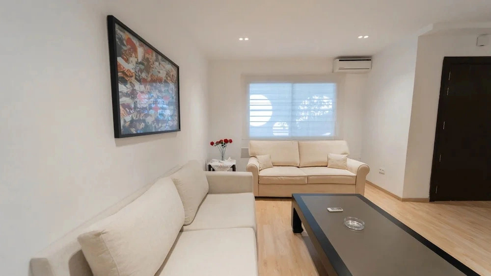 Lake City 1BR Design Apt Berges du Lac