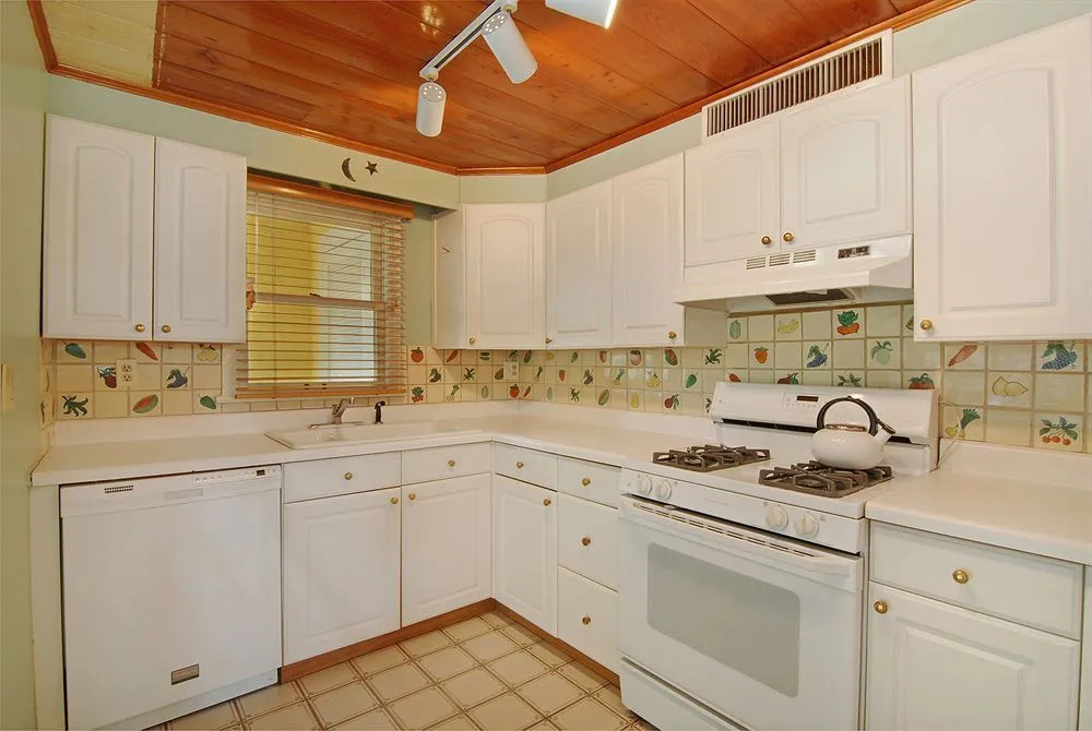 810 Gulfside