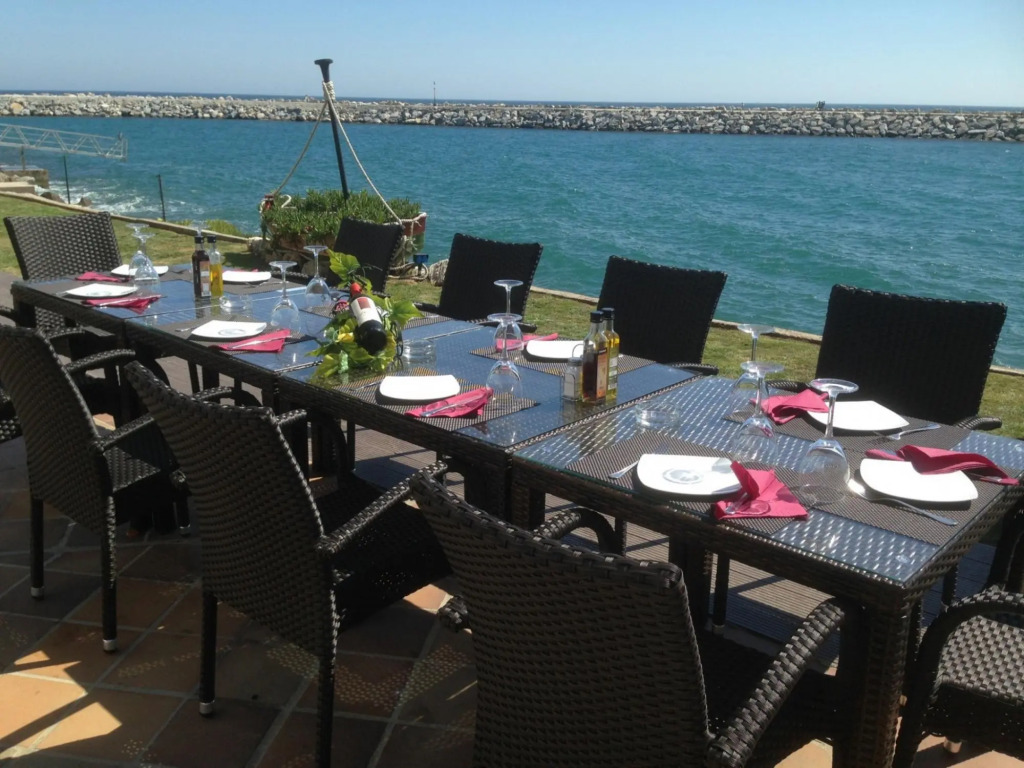 29736 - Beachside Apartment