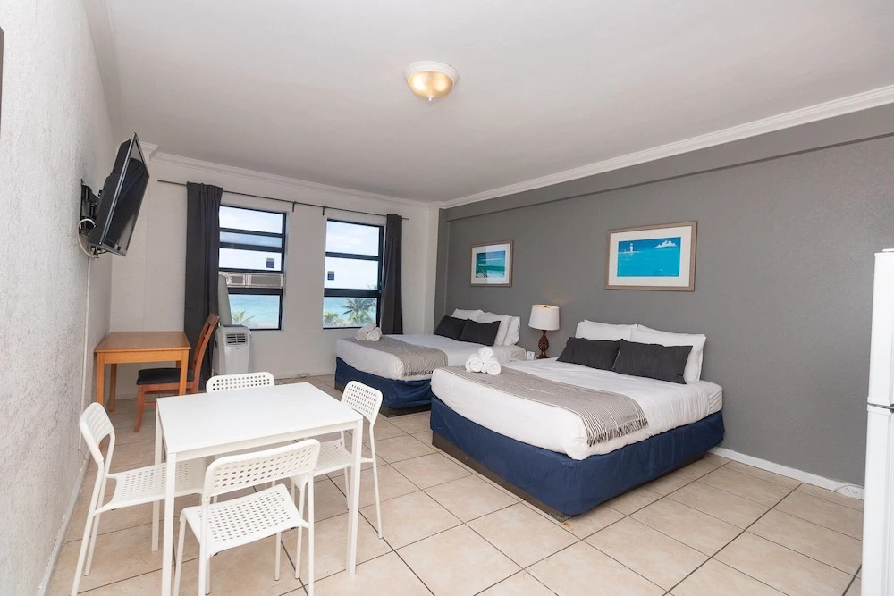 542 Ocean View Hollywood Beach