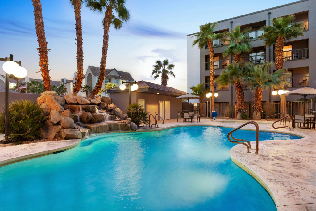 Courtyard By Marriott Las Vegas Stadium Area