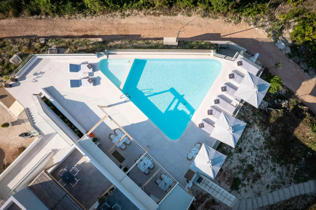 Alboro seaside suites