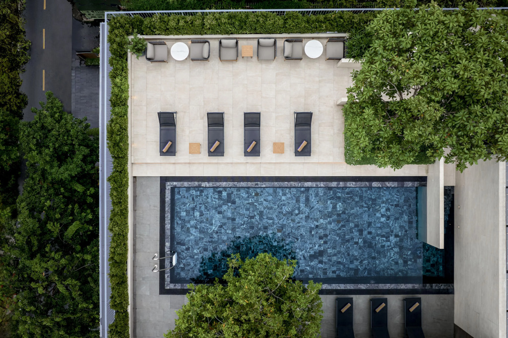 Madi Paidi Bangkok, Autograph Collection