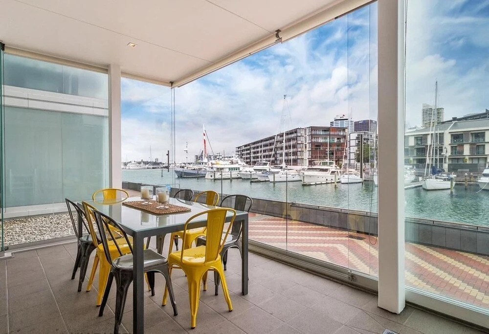 QV Area Waterfront Apartment - 503
