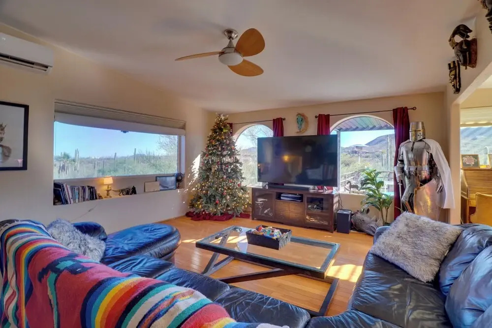 Pool & Stunning Mtn Views! Eclectic Tucson Home