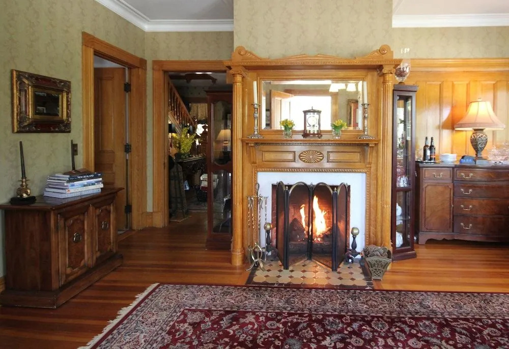 Glynn House Inn
