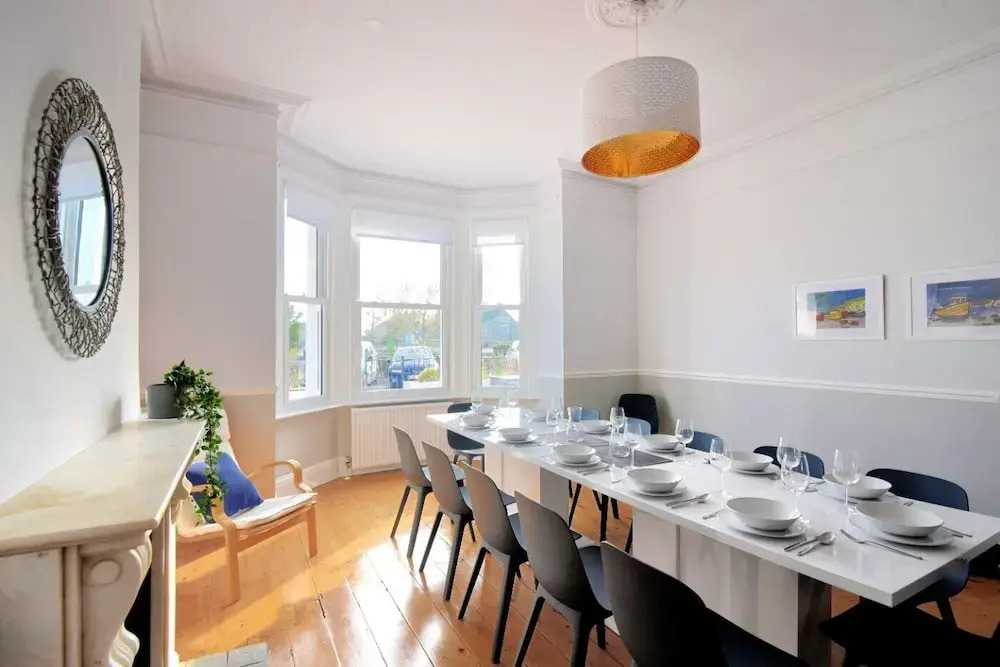 7 Seafield Road