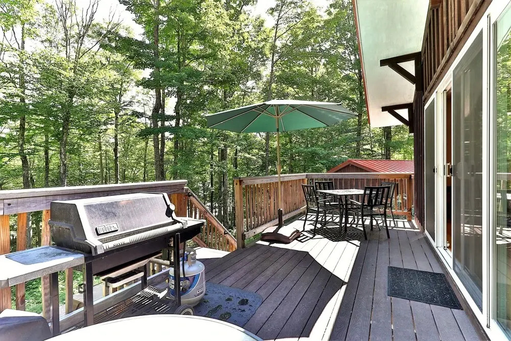 "the Shack" At Killington: 3br/1.5ba Remodeled Home. Hot Tub. 3 Bedroom Home