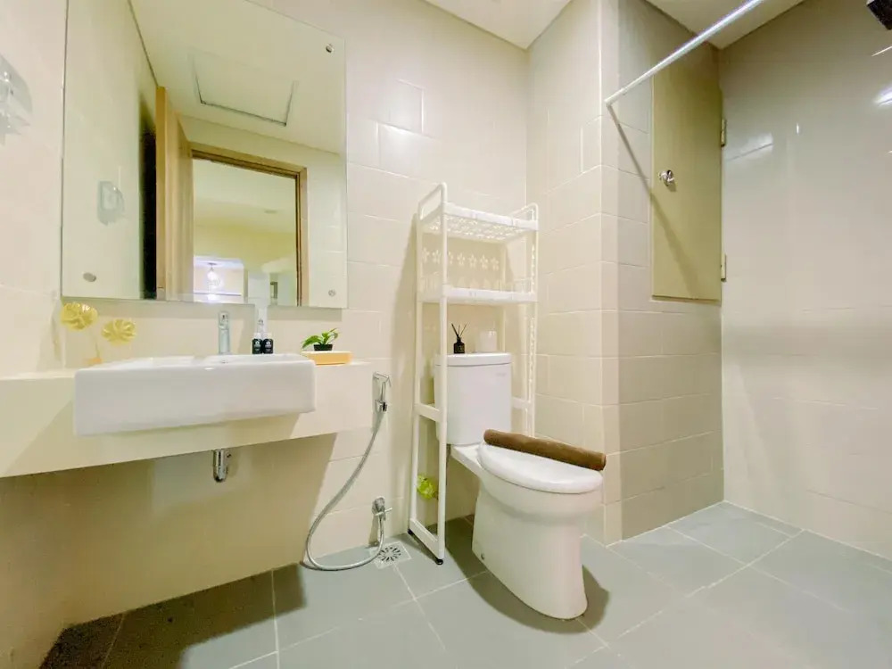Good and Warm 1BR Apartment at Pejaten Park Residence