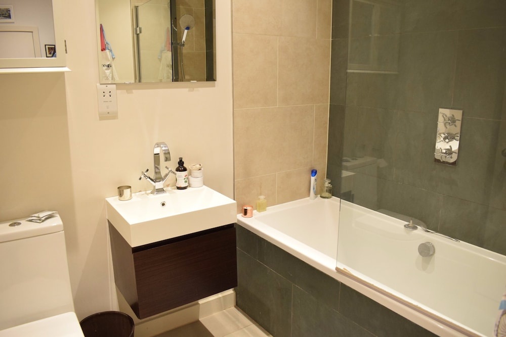 1 Bedroom Apartment In Earls Court