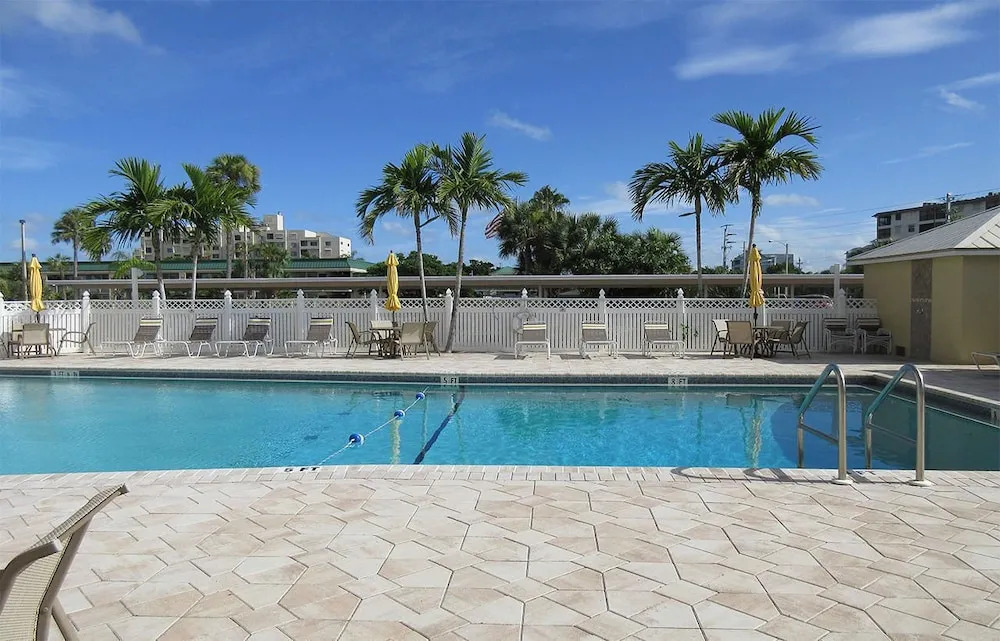Sand Caper 108 2 Bedrooms 2 Bathrooms Condo