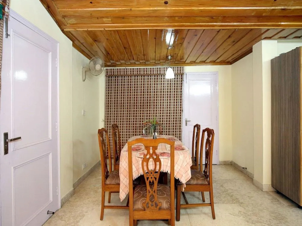 OYO 10097 Home Luxury Cottage Chail
