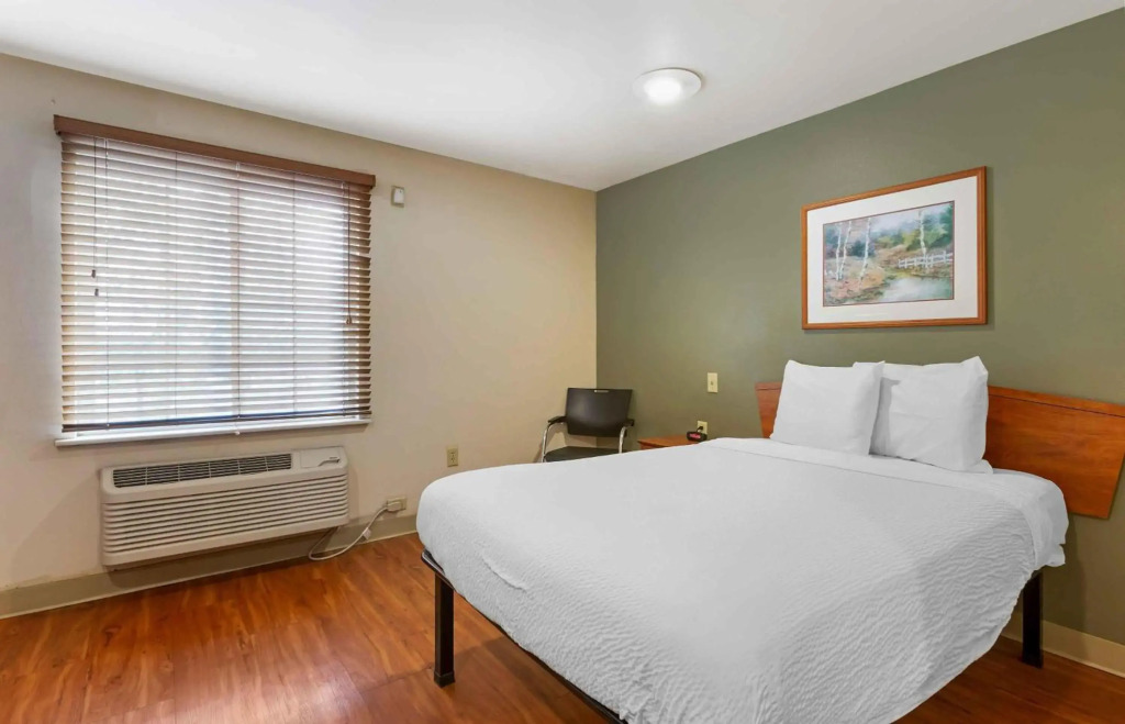 Extended Stay America Select Suites - Phoenix - West