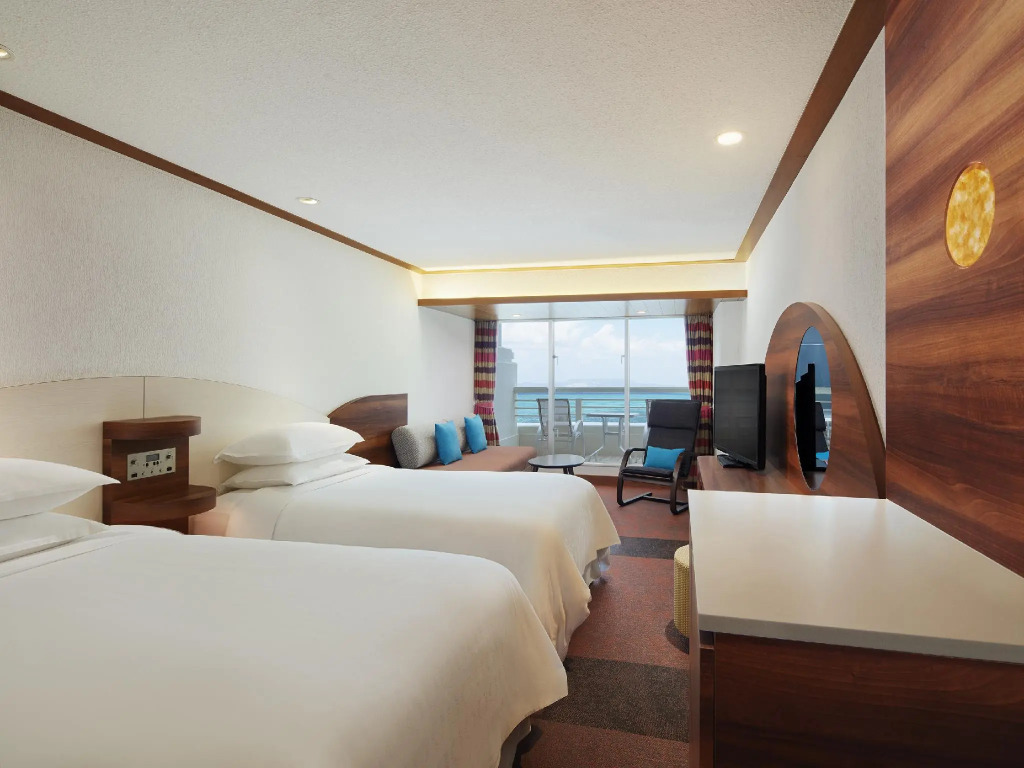 Sheraton Okinawa Sunmarina Resort